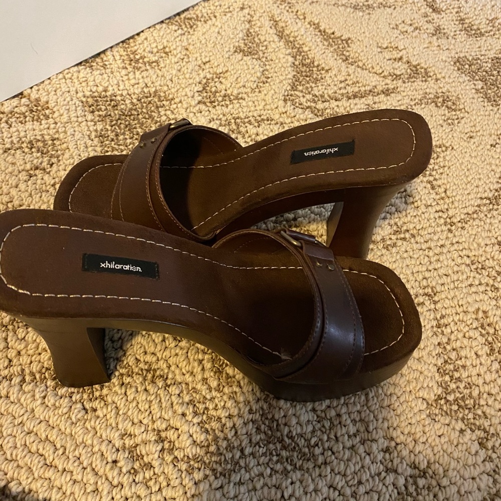 Heels - Picture 2 of 3